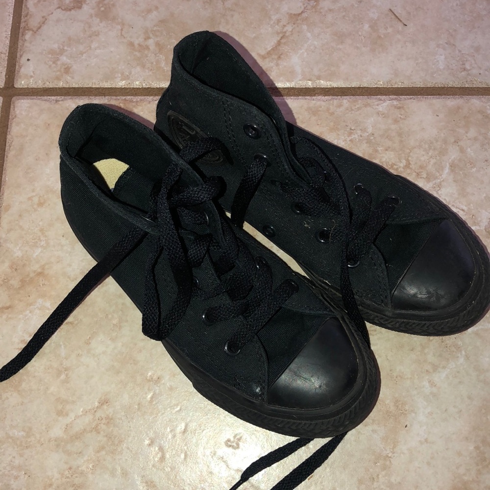 Children’s All Black Hightop Converse